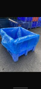 Pallet waterproof cover bin liner insert