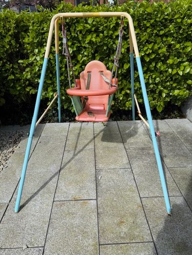 Kids Outdoor Swing