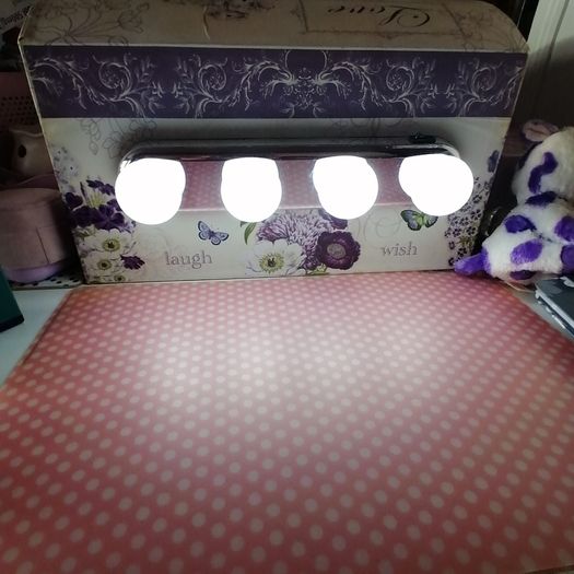NEW - Vanity Mirror Portable Lights