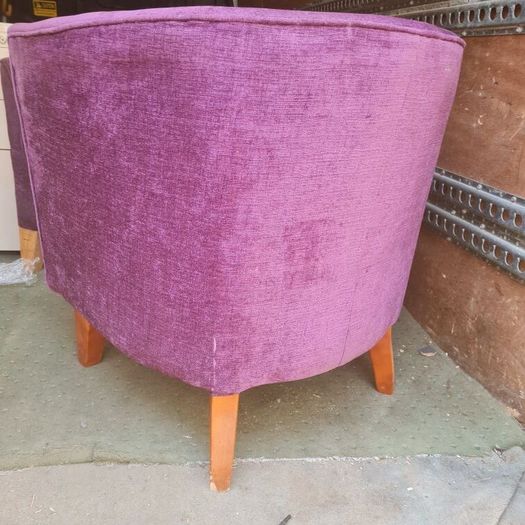 2 x matching tub chairs