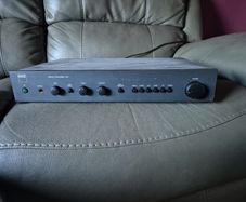 NAD 114 Preamplifier
