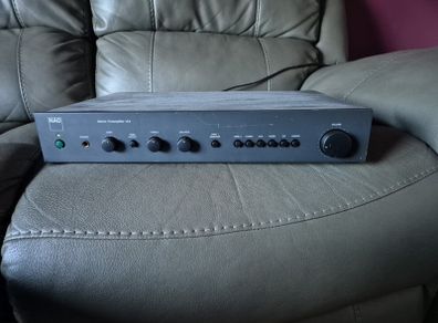 NAD 114 Preamplifier