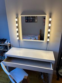 Dressing Table Set - Mirror, Lights and Chair