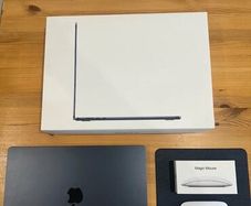 MacBook Air M2 15 Inch