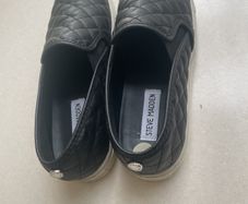 Steve Madden black quilted slip on shoes size 6