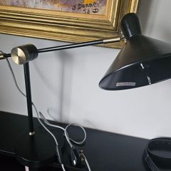 Table lamp