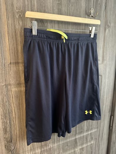 Under Armour Shorts YXL