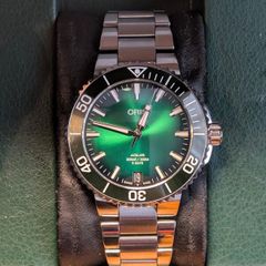 Oris Aquis Date Cal 400-2 (5 Day Power Reserve) Green 41.5mm Warranty Until 2035