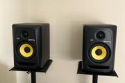 KRK Rokit 5 Speakers w/Stands
