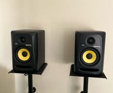 KRK Rokit 5 Speakers w/Stands