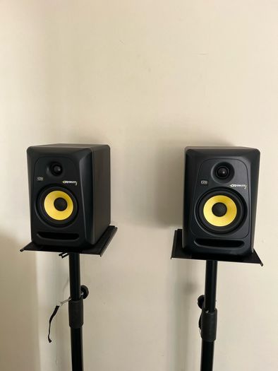 KRK Rokit 5 Speakers w/Stands