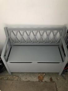 Kids bench with storage