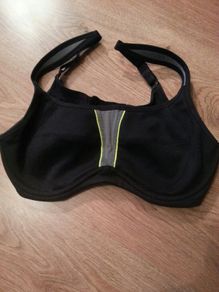 Sports bra