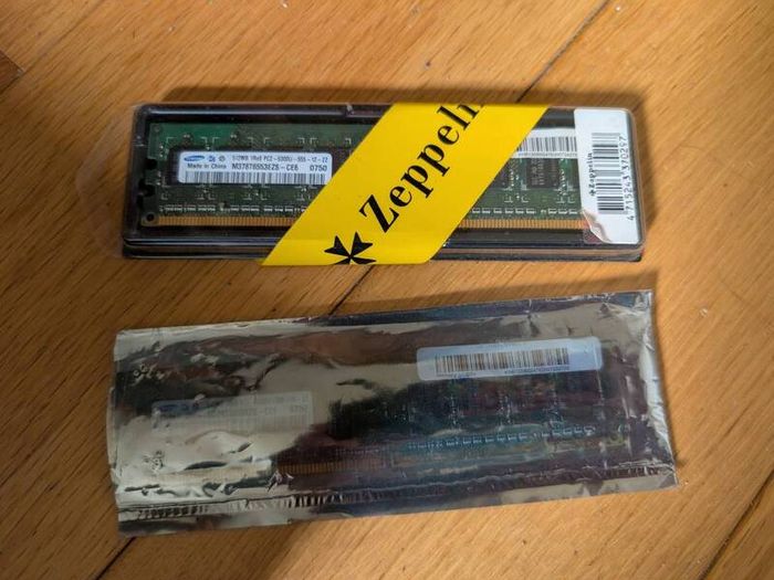 2x 512 mb ram