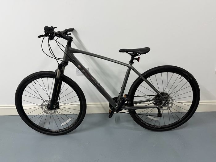 Trek Dual Sport 2 Gen 4 Hybrid Bike