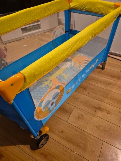 travel cot