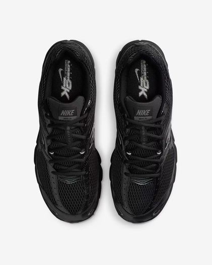 Nike air max moto 2k auction  size 9