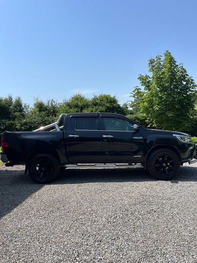 Toyota Hilux Invincible 2017