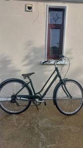 Giant lady's city dutch bike