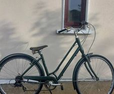 Giant lady's city dutch bike