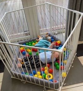 Play Pen with gate