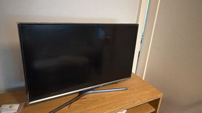 Samsung 32" smart tv