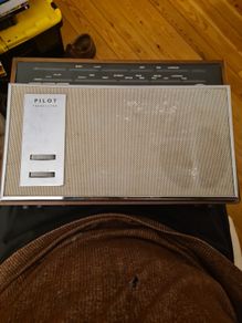 Pilot transistor Radio. Model Tr-80