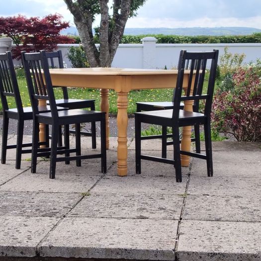 Oak Table+chairs