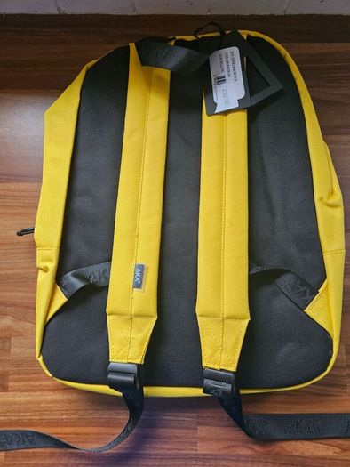 JOBLOT BACKPACKS : Yellow Backpacks (Boxes of 20)