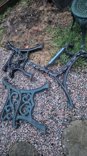 iron cast garden bench ends
