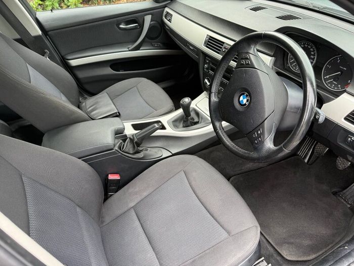 BMW 3-Series 2010