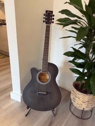 Left Handed Acoustic Guitar