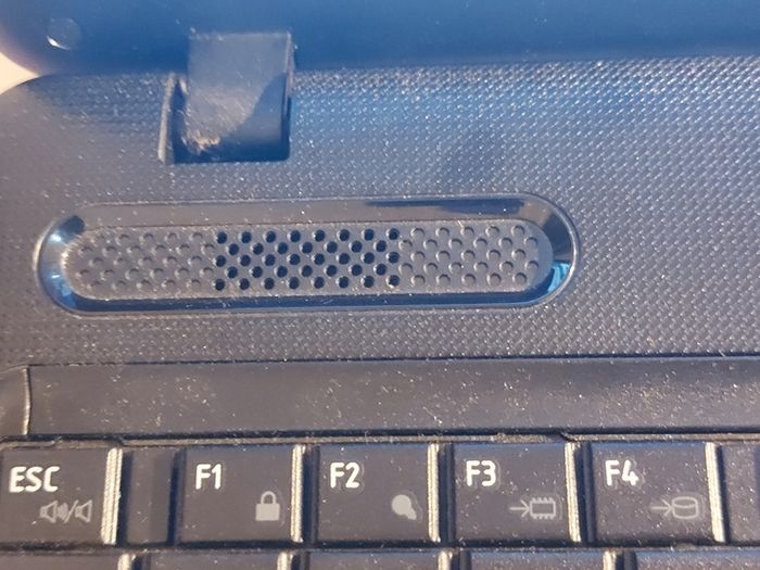 Toshiba Satellite C660-18C, Intel Celeron CPU 925, 2.3GHz, 4GB Ram, 255GB HDD, Windows 10, Microsoft Edge, Chrome and VLC