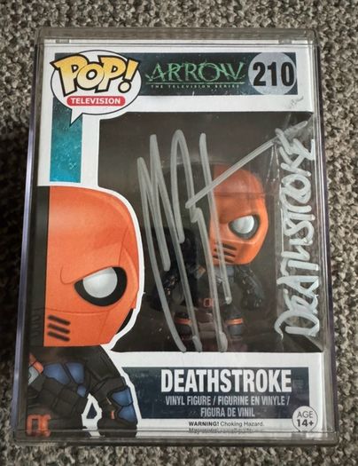 Funko Pop! MANU BENNETT as Deathstroke ARROW #210 Autographed Signed