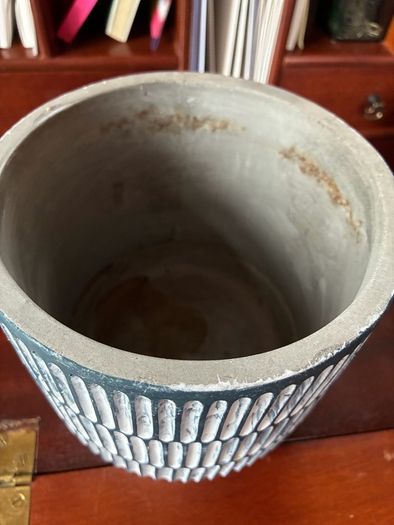 Flower pot