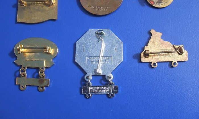 MOTORCYCLE SPEEDWAY (racing sports) - a selection of scarce vintage Speedway Supporters' badges (1930's to 1980's)
