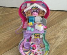 Polly Pocket candy edition