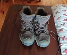 Hiking boots size 7