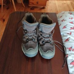 Hiking boots size 7