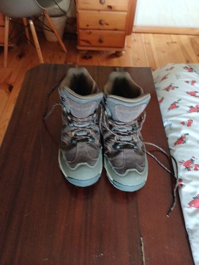 Hiking boots size 7
