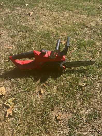 Battery chainsaw