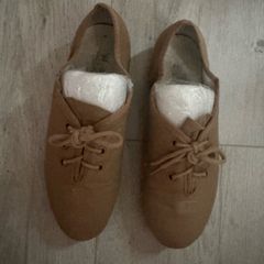 Dance shoes colour tan