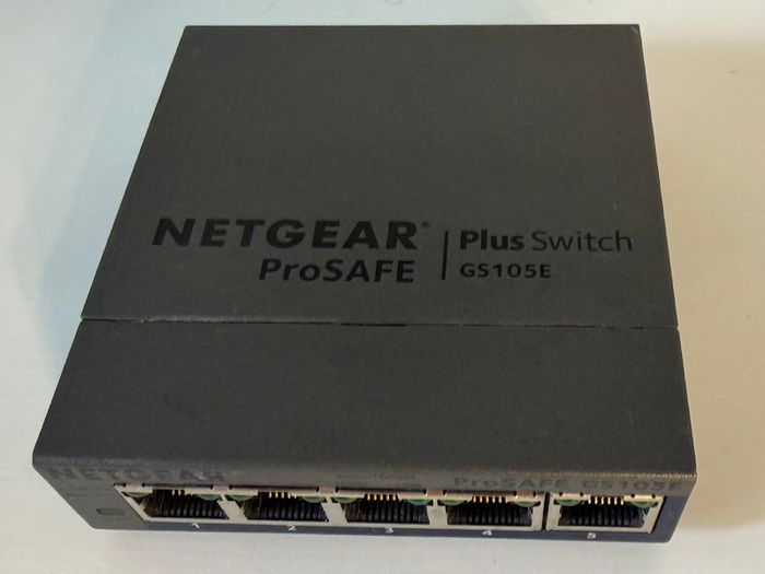 NETGEAR ProSAFE Plus 5-Port Gigabit Ethernet Switch