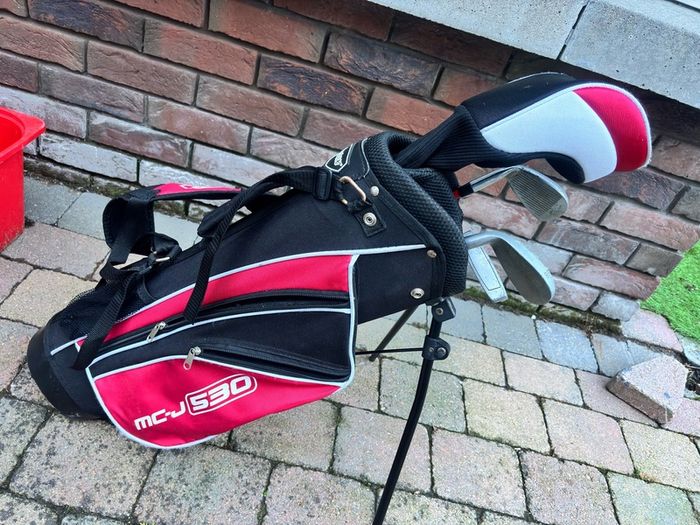 Junior golf clubs