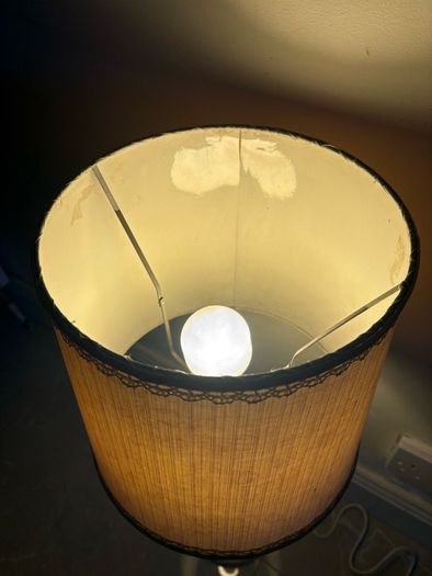 Mid-century retro vintage vine leaf table light with origal shade c1960