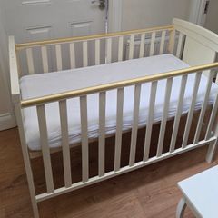 Cot bed