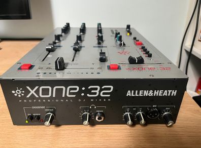 Allen & Heath Xone 32 Analog DJ Mixer