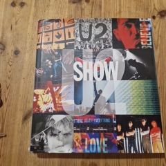 U2 show book