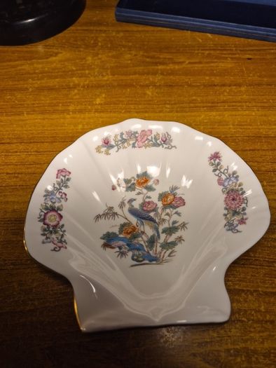 Wedgwood Bone China Kutani Crane Shell Shape Scallop Trinket Dish