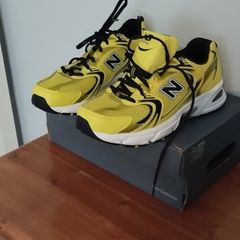 New Balance runners size 6